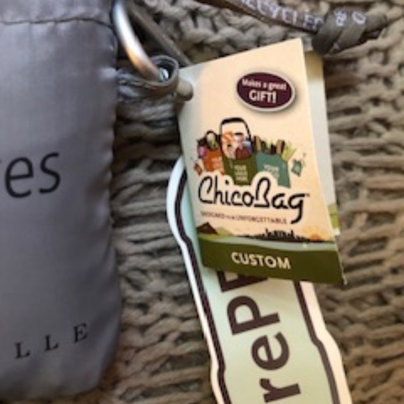 *HOST PICK* ChicoBag Protect the Wolves Chantecaille rePETe Bag *NEW* - Picture 3 of 8